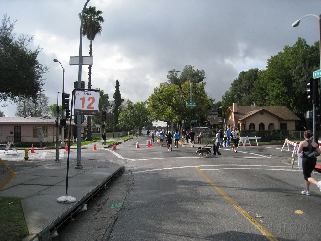 Pasadena Marathon California 2010-02 0620.jpg - .... and then to twelve..... getting close!